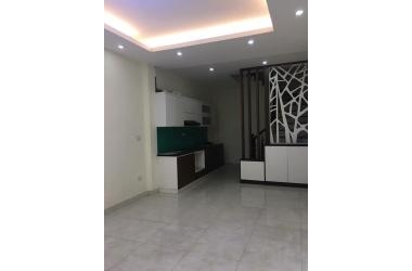 Bán nhà riêng tại Phường Ngọc Thụy, Long Biên, Hà Nội diện tích 37m2 giá 2.8 Tỷ