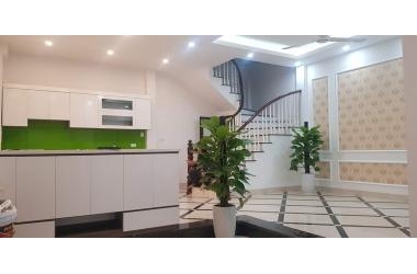 NHỈNH 5 TỶ, NHÀ HÀO NAM, 5 TẦNG, NỘI THẤT ĐẸP, Ở NGAY. LH 0966098099
