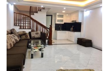 Nhà Hai Bà Trưng 37m2x5 tầng, nhà mới ở luôn. Lh 0376812345