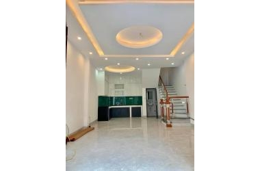 Bán nhà Minh Khai ngõ 622. Ô tô đỗ cửa. Nhà mới 36m 5T 4 tỷ.