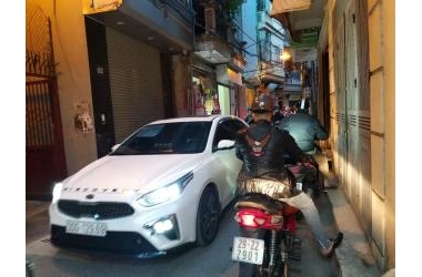 4.8 tỷ! Ô tô vào nhà! Bán nhà mặt ngõ 211 Khương Trung 46mx4T , mt 4m