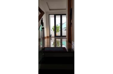 Bán nhà trả nợ gấp, đường Nguyễn Thiện Thuật Quận 3, 32m2, 5 tầng 0932828672