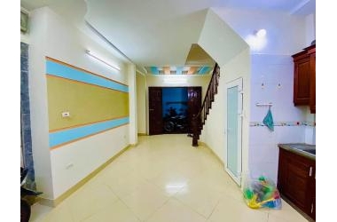 Cần bán gấp nhà Phố TÔN ĐỨC THẮNG - ĐỐNG ĐA - DT 52m mặt tiền đẹp giá 3.95 tỷ