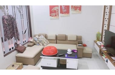 Bán gấp nhà Bồ Đề - DT 32m, ô tô đỗ giá 2.85 tỷ