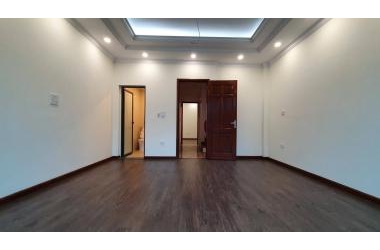 NHÀ ĐẸP VỊ TRÍ HIẾM CÓ-DƯƠNG QUẢNG HÀM VỈA HÈ RỘNG 56M HƠN 10 TỶ