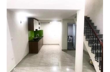 CẦN BÁN NHÀ - TRƯỚC NHÀ 5 MÉT - CÁCH Ô TÔ TRÁNH CHỈ 10 MÉT -