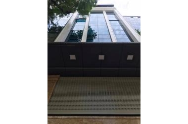 BÁN TÒA NHÀ MẶT PHỐ CẦU GIẤY, LÔ GÓC, 6T, 26 TỶ, LH 0984871493