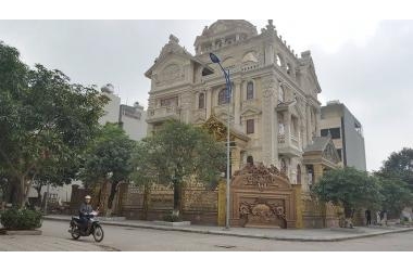 Hạ 500 triệu, bán cung điện bị bỏ rơi Ngụy Như Kon tum.