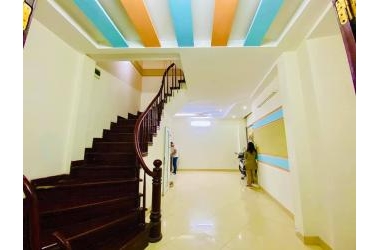 Bán gấp! nhà Phố TÔN ĐỨC THẮNG - Ngõ Thịnh Hào DT 52m2x5 tầng Giá 3.9 tỷ