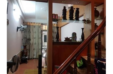 Bán nhà Tô Vĩnh Diện,Thanh Xuân 48m 4T 4.3 tỷ,15m ra mặt phố,lô góc 2 thoáng