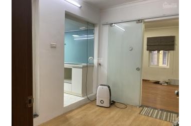 Bán nhà nhỉnh 1tỷ 40m2 mặt phố Phương Liệt, hiếm,tiện ích đủ.