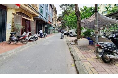 HIẾM NHÀ BÁN – PHÂN LÔ PHỐ VIP ĐỖ QUANG – Ô TÔ TRÁNH – VỈA HÈ RỘNG – KINH DOANH ĐỈNH