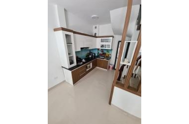 + CHO THUÊ NHÀ THỤY KHUÊ, KINH DOANH, VP Ô TÔ CÁCH 10M - NHÀ ĐẸP FULL NỘI THẤT 56M2X3T. CHỈ 13,8TR 0784092999