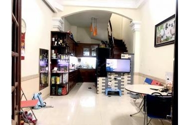 Nhà PHỐ VỌNG - DT 34m2x4 tầng ngõ rộng 15m ra mặt phố giá 3.35 tỷ