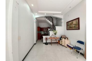 NHÀ HIẾM THÁI HÀ- LÔ GÓC - BA MẶT THOÁNG - NGÕ THÔNG  - CỰC GẦN PHỐ.LH 0976767455