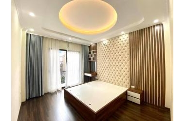 NHÀ PHÂN LÔ PHỐ YÊN LÃNG, QUẬN ĐỐNG ĐA, 5 TẦNG, Ô CHỜ THANG MÁY CHỈ NHỈNH 5 TỶ