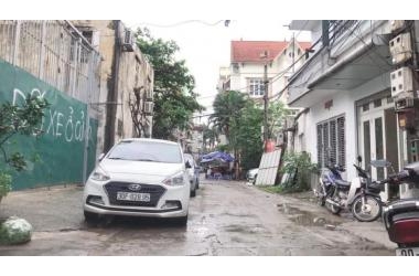 BÁN ĐẤT GIẢI PHÓNG - HOÀNG MAI, 140M GIÁ 9.5 TỶ, XÂY CC MINI, GIỮ TIỀN, Ô TÔ TRÁNH -  0946689629